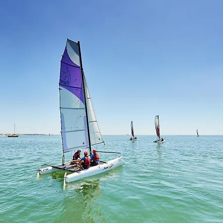 Διαμέρισμα A 150m De La La Baule